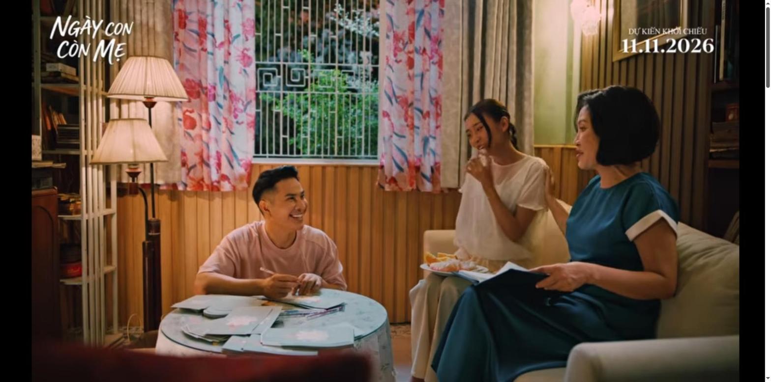 Cảnh trong phim Ngày Con Còn Mẹ